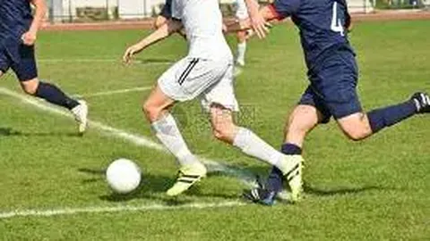 马霍姆斯续约创体育史纪录，酋长豪掷5.03亿签下10年合约